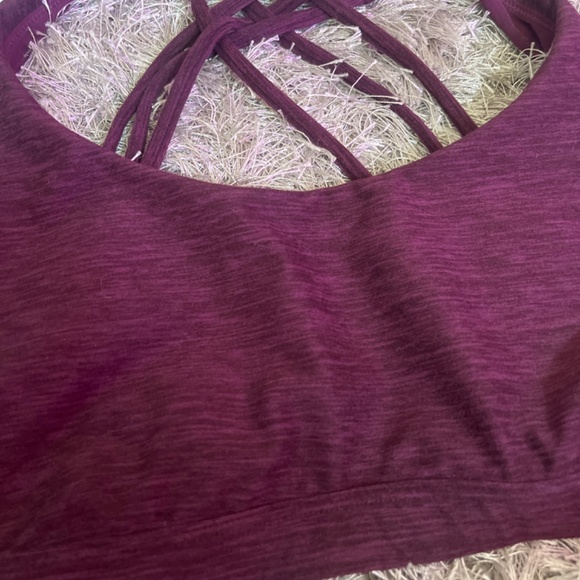 NWT Victoria’s Secret Minimum Support Sports Bra - Picture 2 of 5